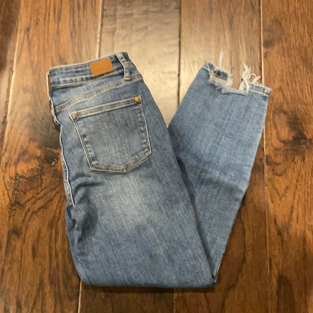 Judy Blue slim fit, high waist, light/medium wash, distressed, size 7/28